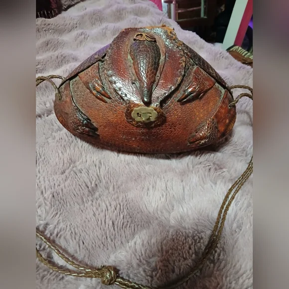 Vintage Rare Armadillo Purse - Picture 1 of 5